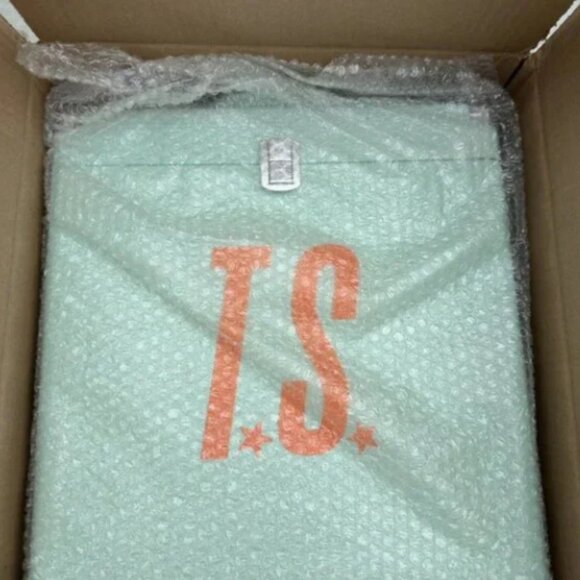 Taylor Swift - The Life Of A Show Girl Vinyl Case - *IN HAND* - *READY TO SHIP* - Picture 1 of 10